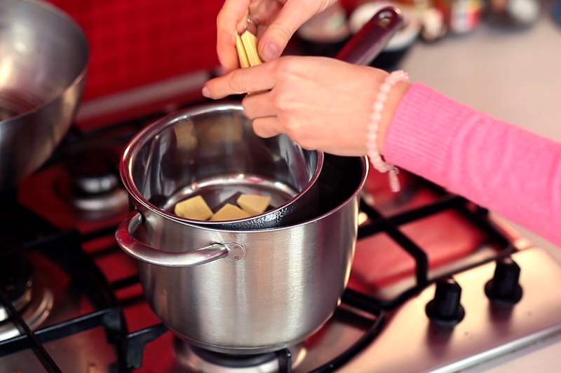 Domek z czekolady - przepis - krok 2