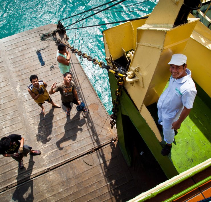 Załoga promu z Tagbilaran do Cebu