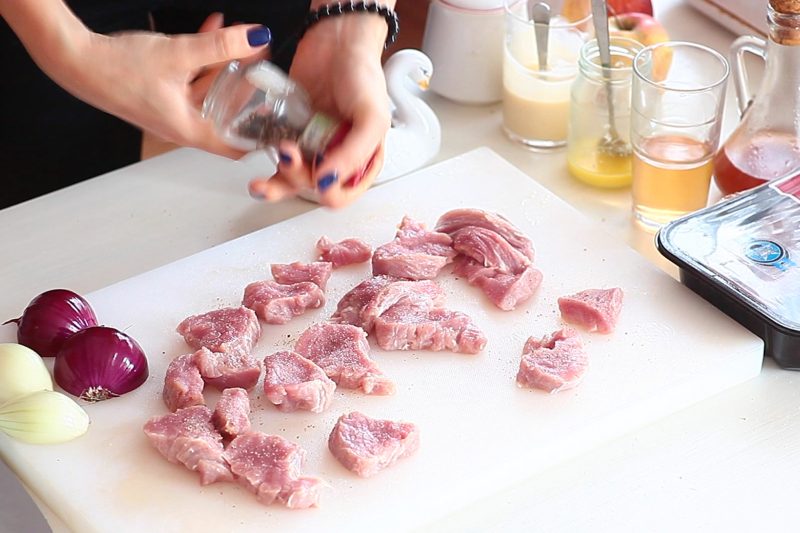 Polędwiczki z jabłkami - krok 1