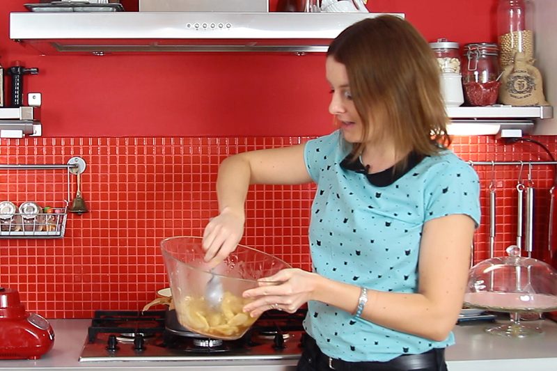 Sernik z jabłkami - krok 6