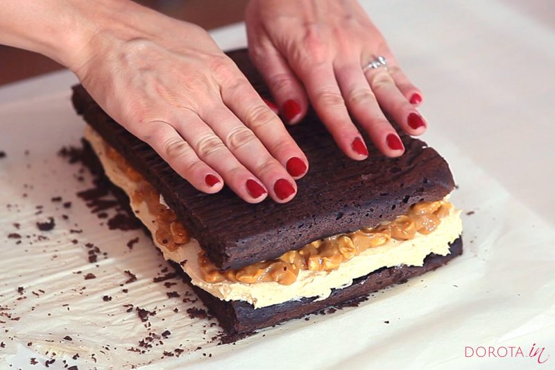 Ciasto snickers - przepis - krok 8