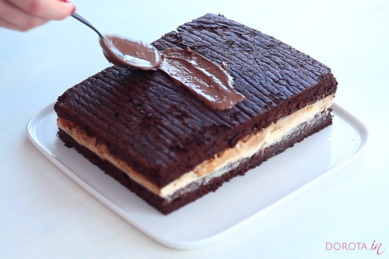 Ciasto snickers - przepis - krok 9