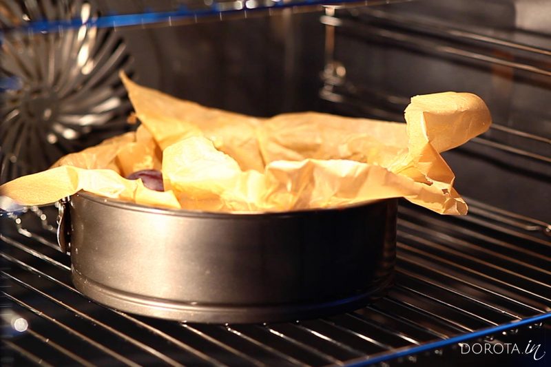 Ciasto ze śliwkami - przepis - krok 7