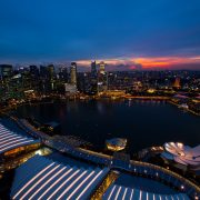 Singapur nocą
