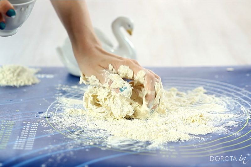 Klasyczne ciasto na pierogi - krok 3