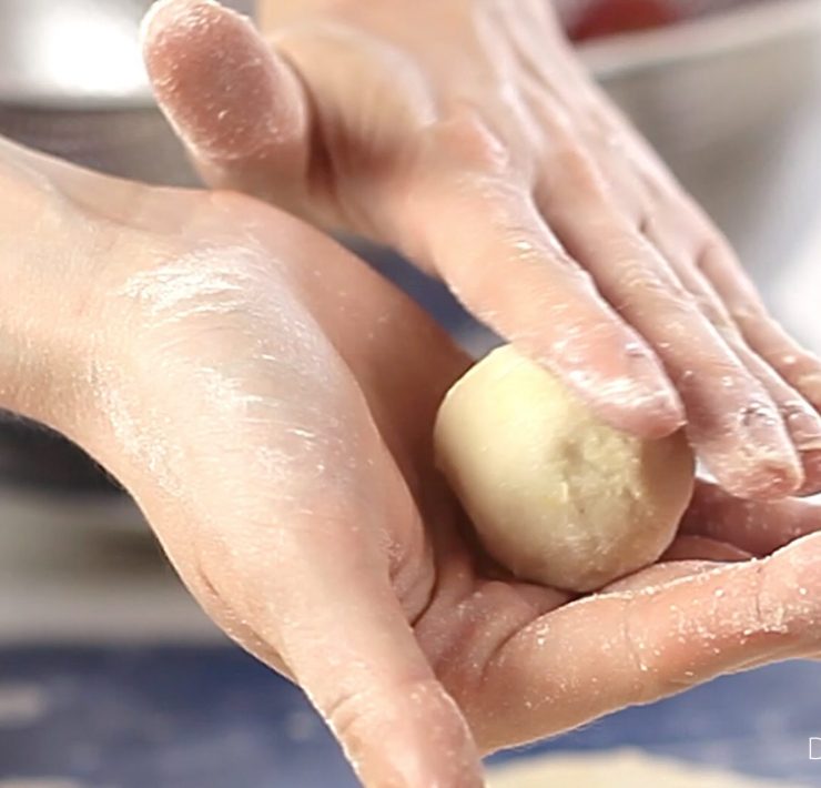 Ziemniaczane ciasto na pierogi i knedle