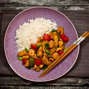 Kurczak z orzechami i ananasem