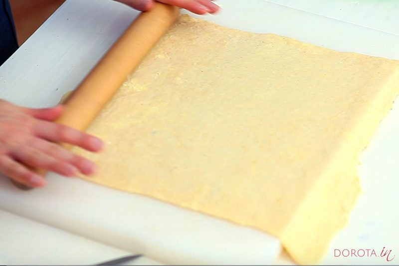 Ciasto półfrancuskie drożdżowe - przepis - krok 13