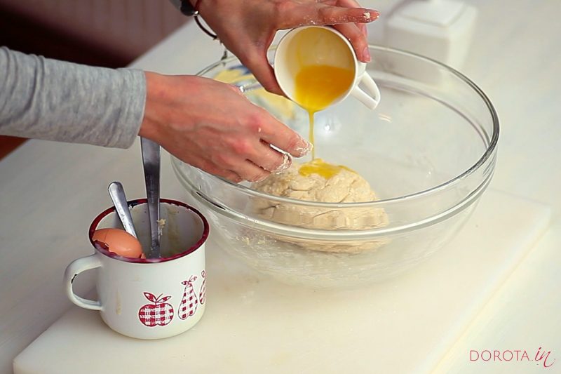 Ciasto półfrancuskie drożdżowe - przepis - krok 4