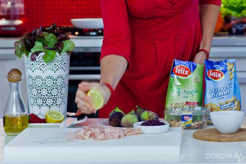 Sałatka z kurczakiem i pistacjami - przepis - krok 2