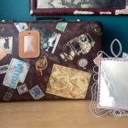 Stara walizka podróżna retro