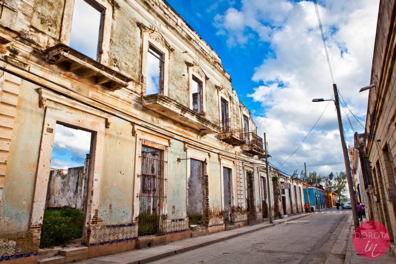 Gibarra - ruiny w centrum miasta