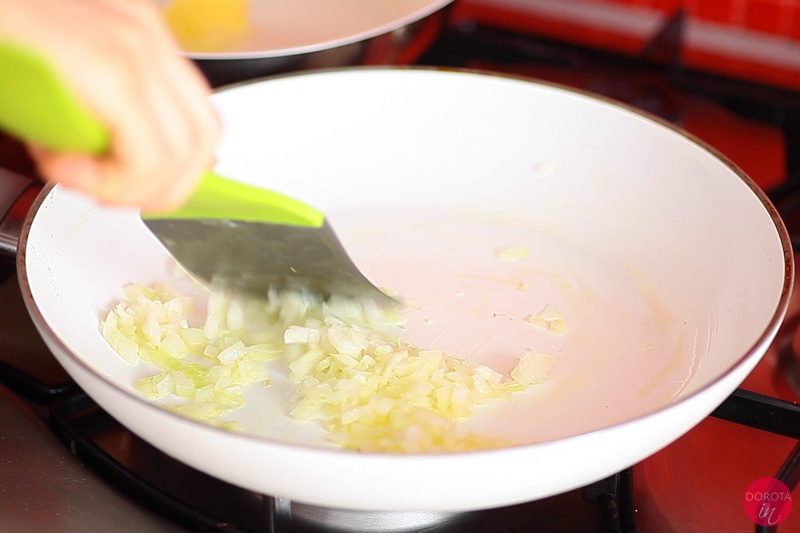 Łosoś ze szpinakiem - krok 1