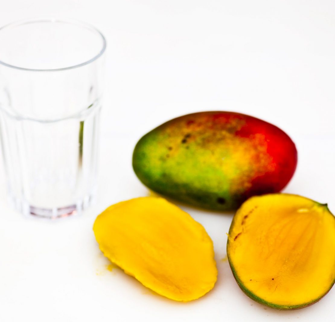 Jak obrać mango