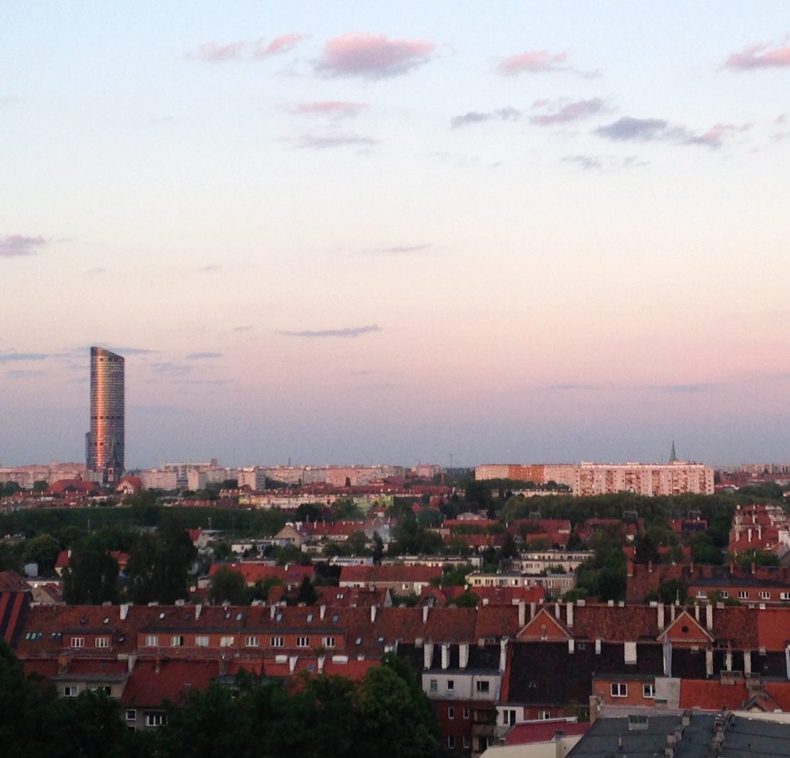 Skytower - zachód słońca - Wrocław