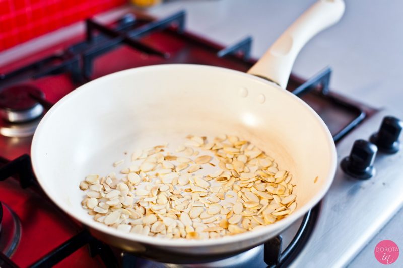 Wrapy z kurczakiem, szpinakiem i serem kozim - przepis - krok 1