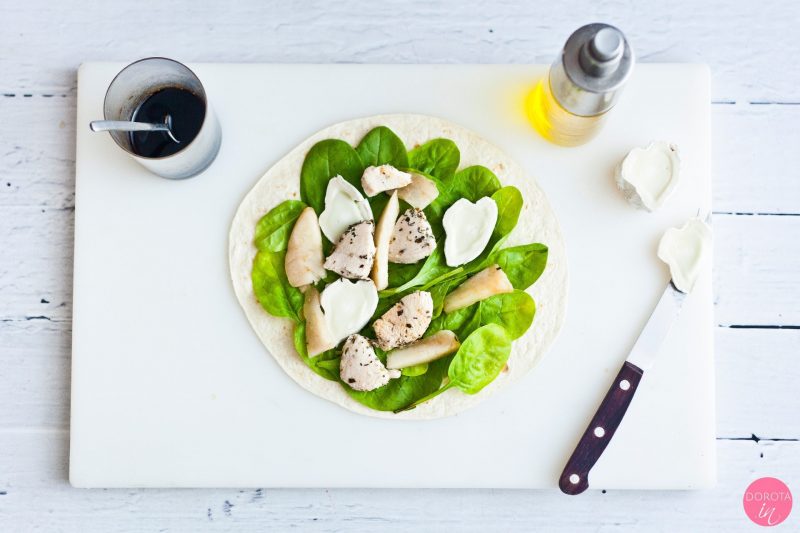 Wrapy z kurczakiem, szpinakiem i serem kozim - przepis - krok 8