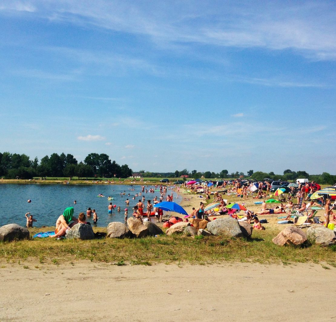 Chrząstawa pod Wrocławiem, kąpielisko Trzy Stawy