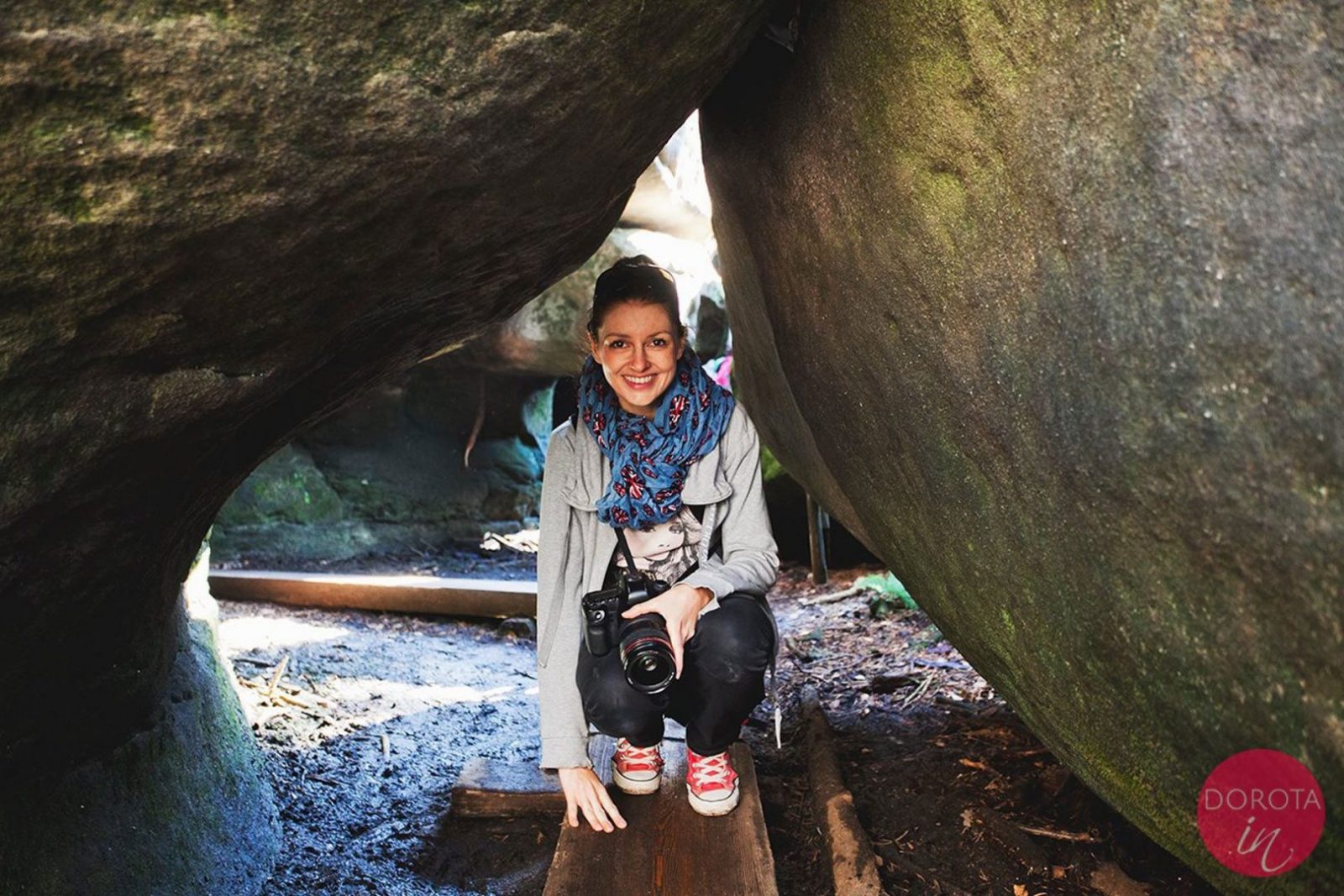 Błędne skały - niski korytarz do przejścia