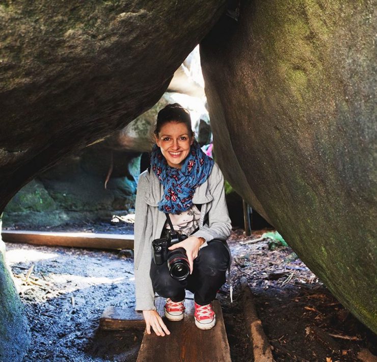 Błędne skały - niski korytarz do przejścia