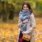 Jesienna stylizacja - beżowy trencz