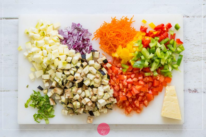 Makaron z warzywami - przepis - krok 1