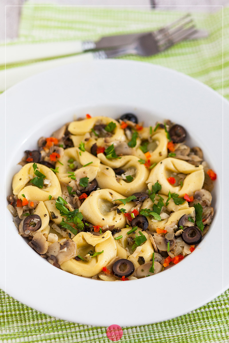 Tortelloni z sosem pieczarkowym