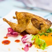 Przepiórki z sosem z róży