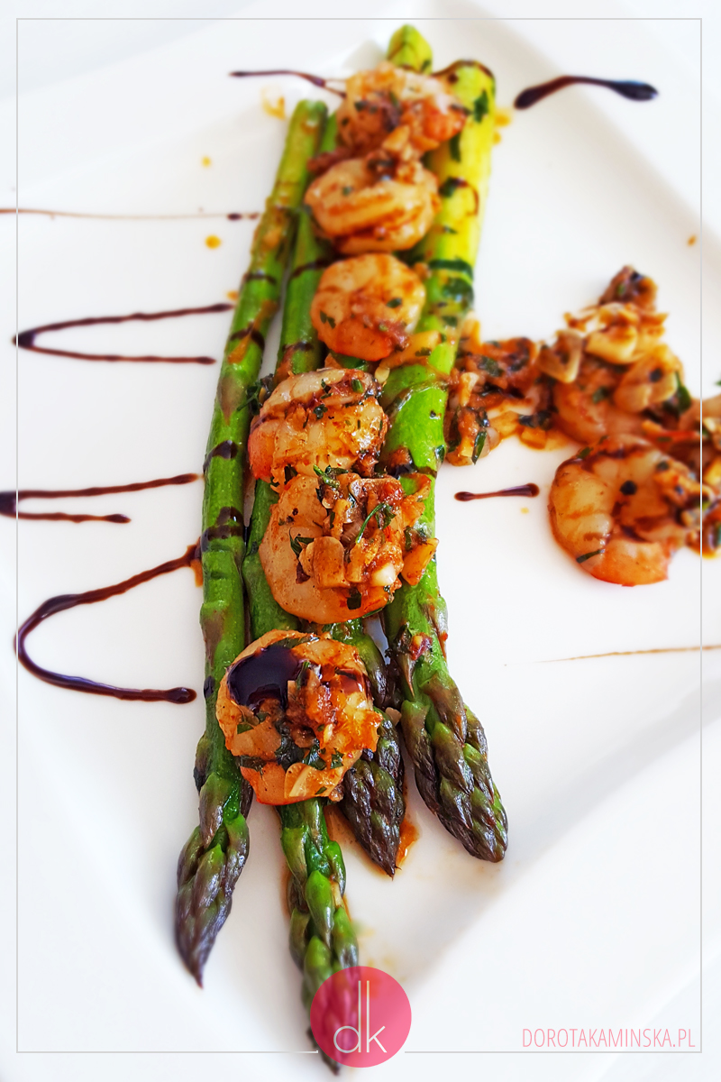 Krewetki ze szparagami