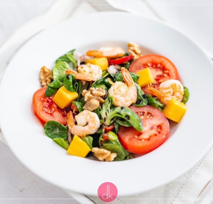 Sałatka z krewetkami i mango