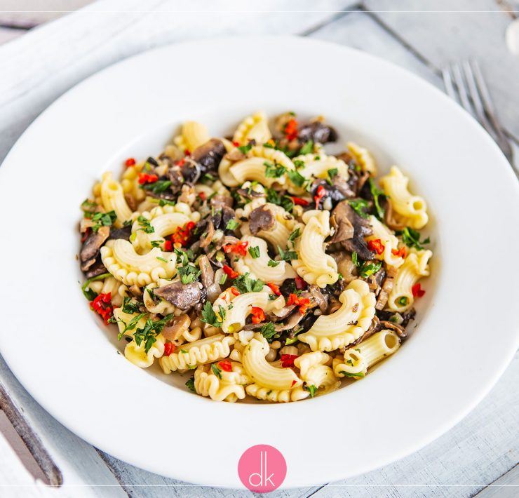 Makaron z pieczarkami