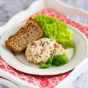 Sałatka z ryżem i pieczarkami