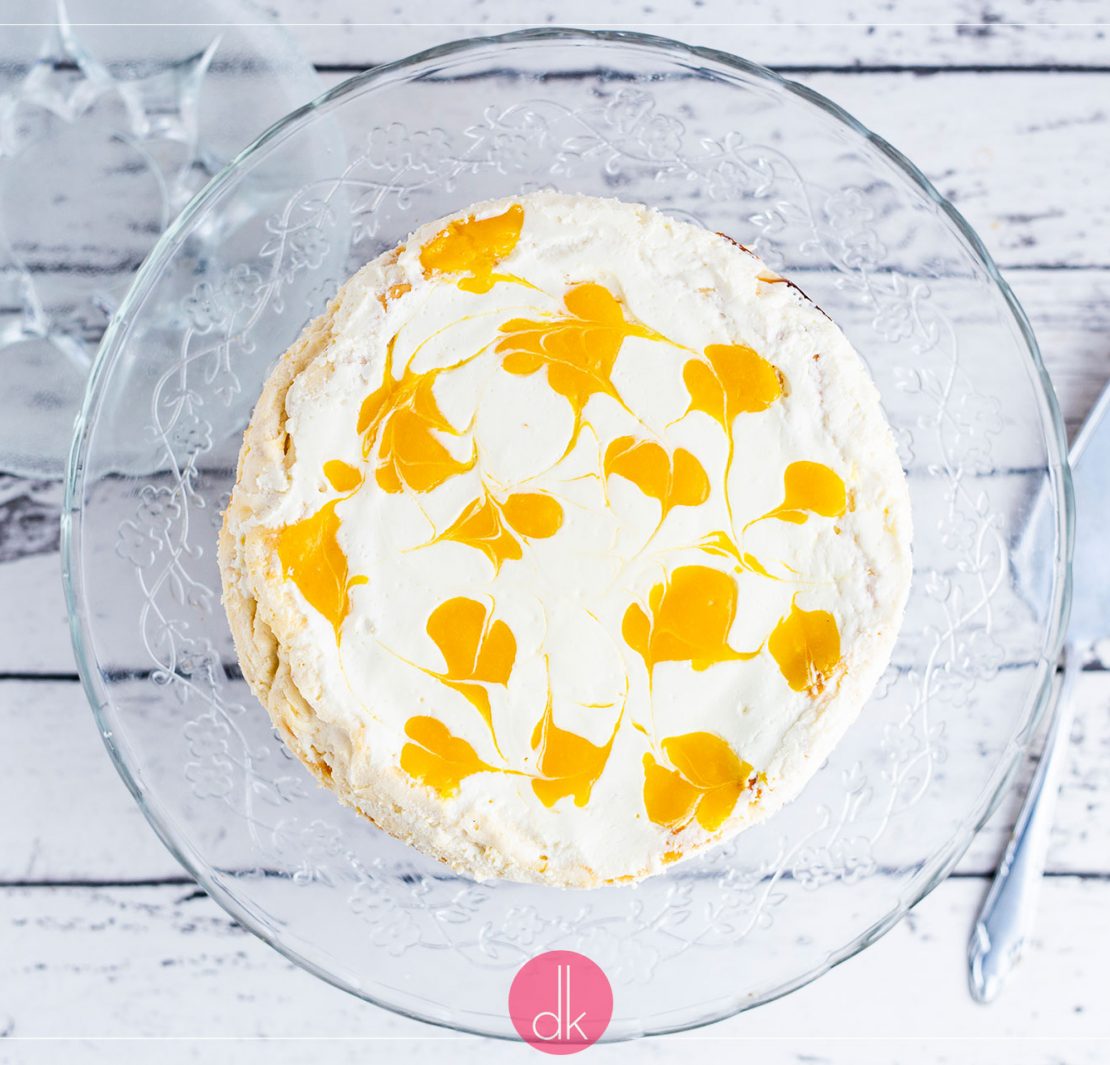 Sernik z musem z mango