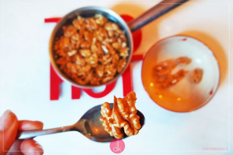 Blanszowane orzechy włoskie - krok 2