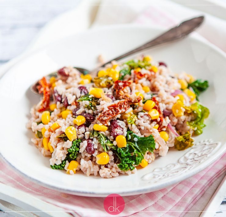 Sałatka z ryżu z fasolą