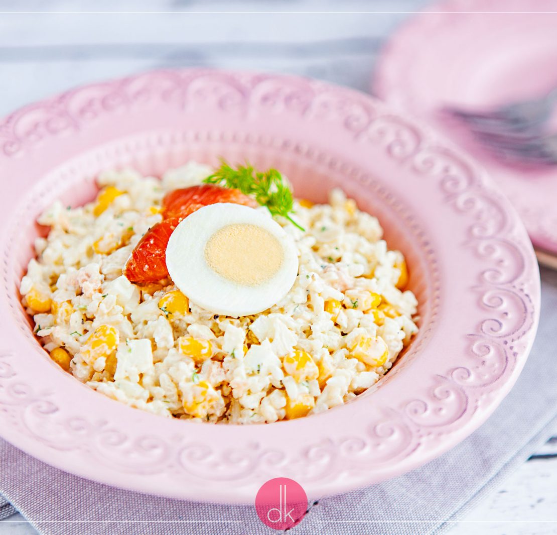 Sałatka z ryżu z łososiem