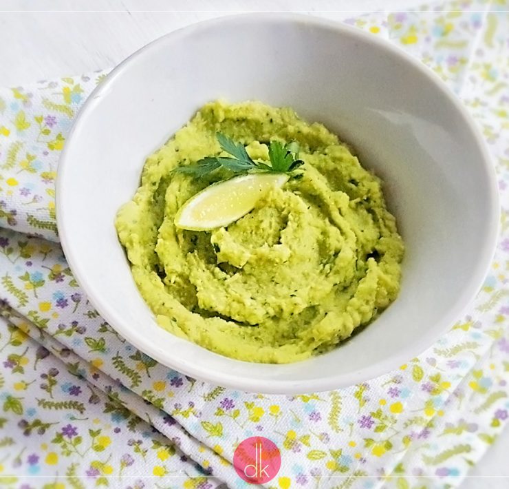 Hummus z natką pietruszki