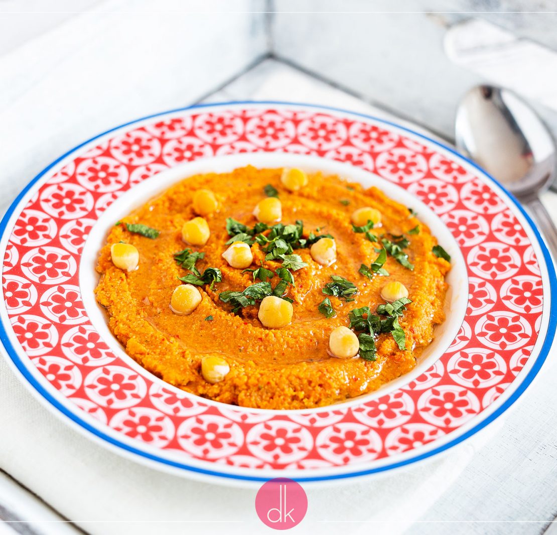 Pasta z ciecierzycy i suszonych pomidorów