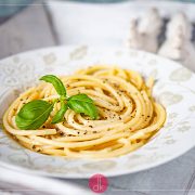 Spaghetti cacio e pepe