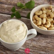 Wegańska śmietana z nerkowców