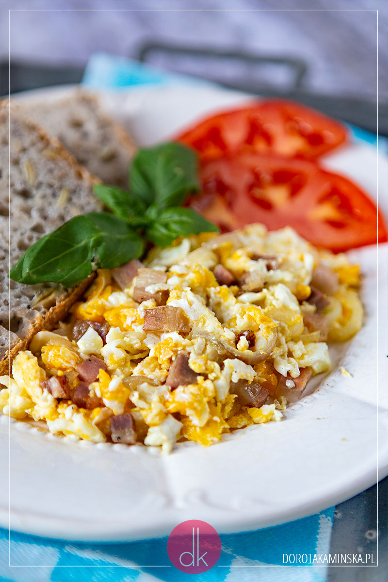 Jajecznica z boczkiem