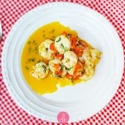 Krewetki z winem i natką pietruszki