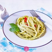 Makaron z pesto