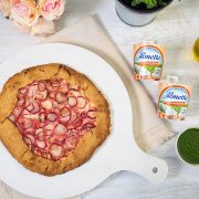 Galette z rzodkiewkami