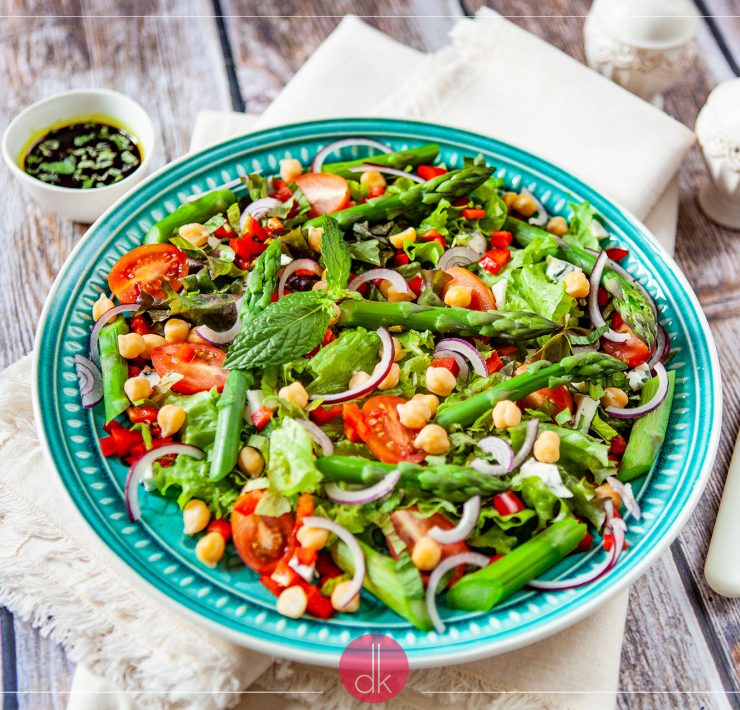 Sałatka ze szparagami