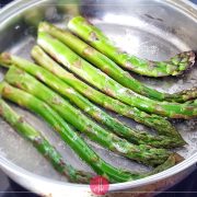 Szparagi smażone