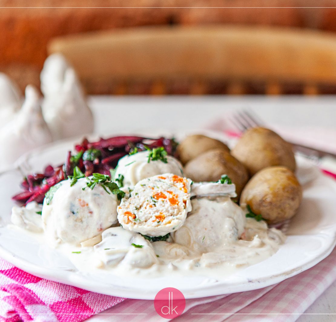 Pulpety drobiowe z sosem pieczarkowym